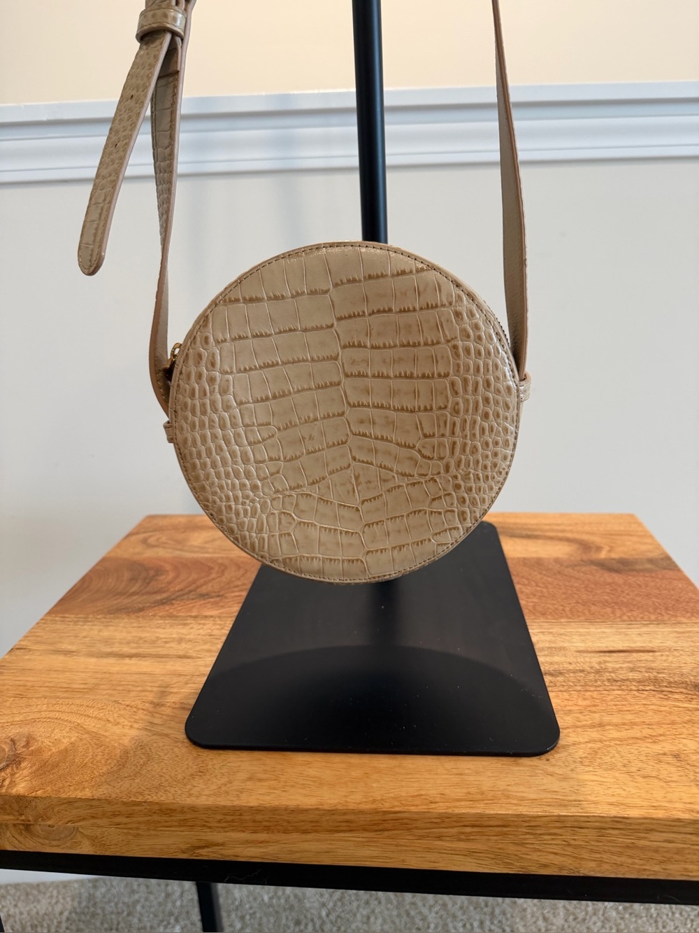 Nordstrom Beige Croc-Embossed Round Crossbody Bag
